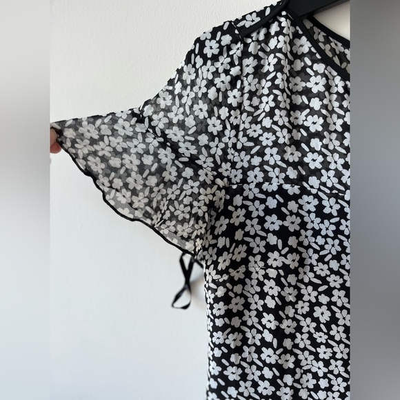 Karl Lagerfeld Floral Flutter Sleeve Mini Dress - Picture 11 of 11